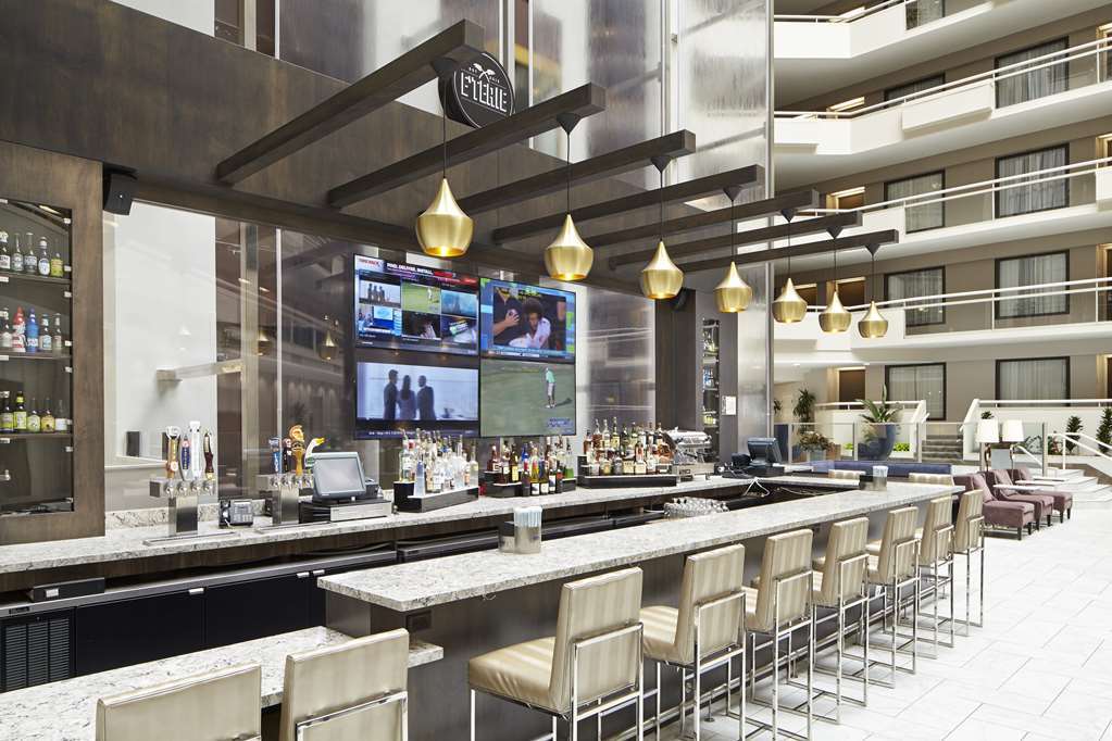 Doubletree By Hilton Boston-Milford Hotel Restaurant photo